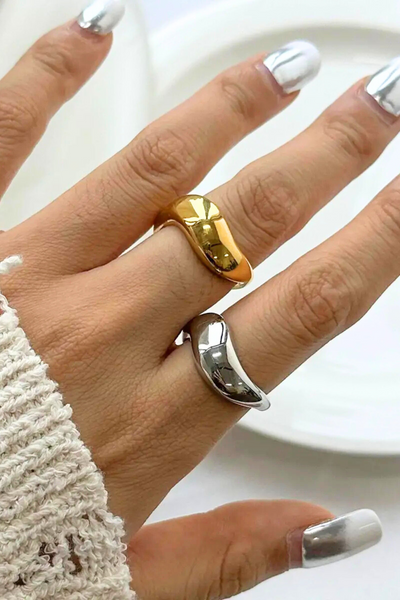 Curve Ring