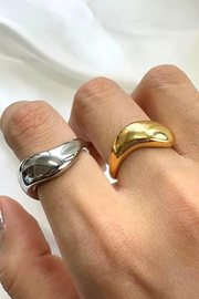 Curve Ring
