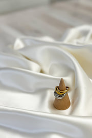 Curve Ring