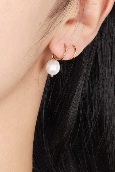 Gold Pearl - Double Twist Earrings